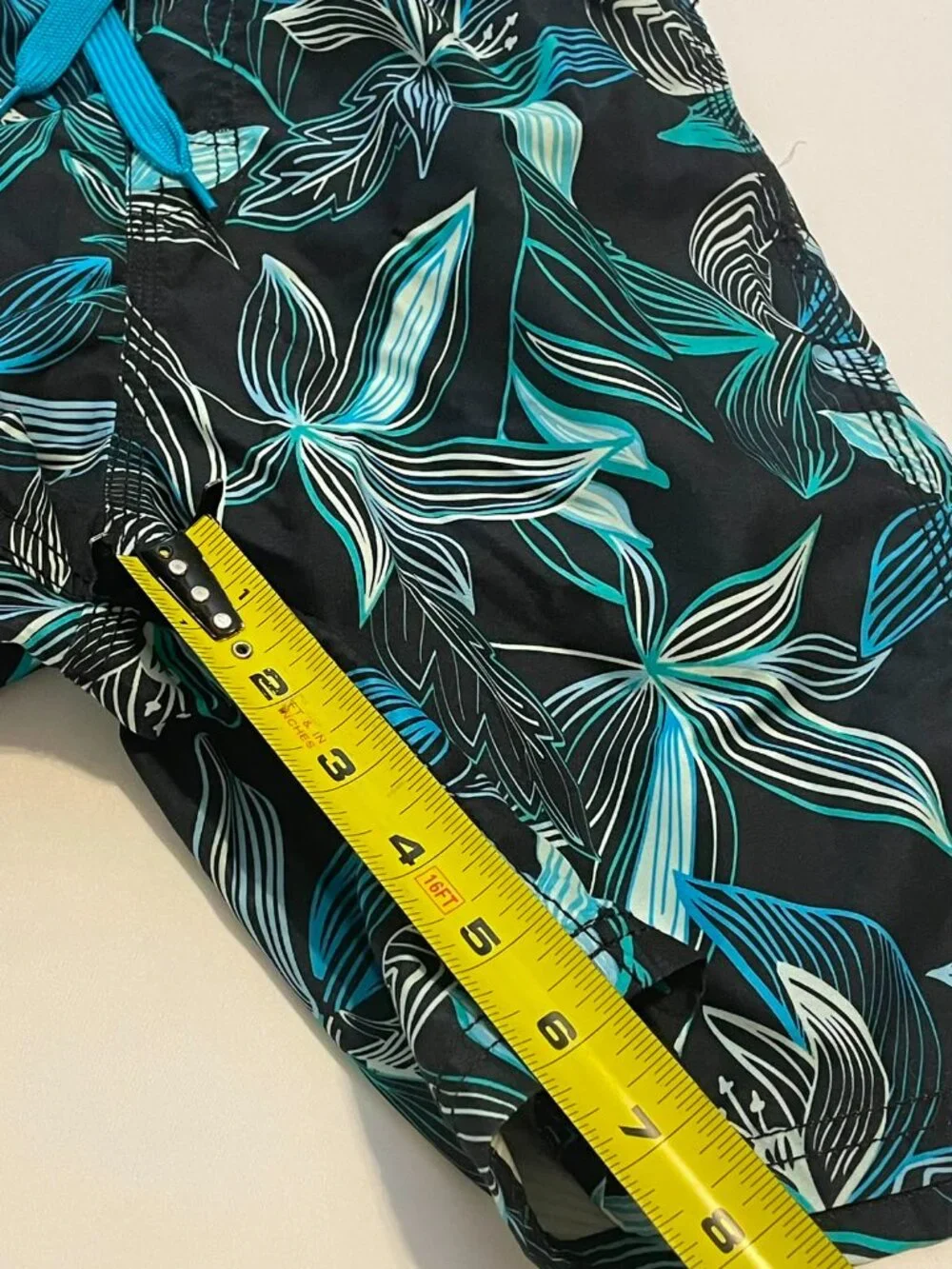 KANU SURF Boy’s Blue Hawaiian Board Swim Shorts, Size M 10/12
